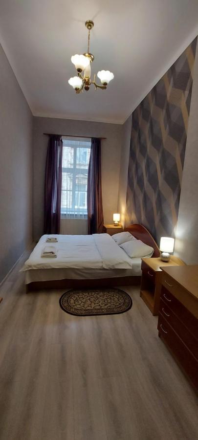 2 Bedroom Apartment On Tomashivskogo Street 7 Львов Экстерьер фото